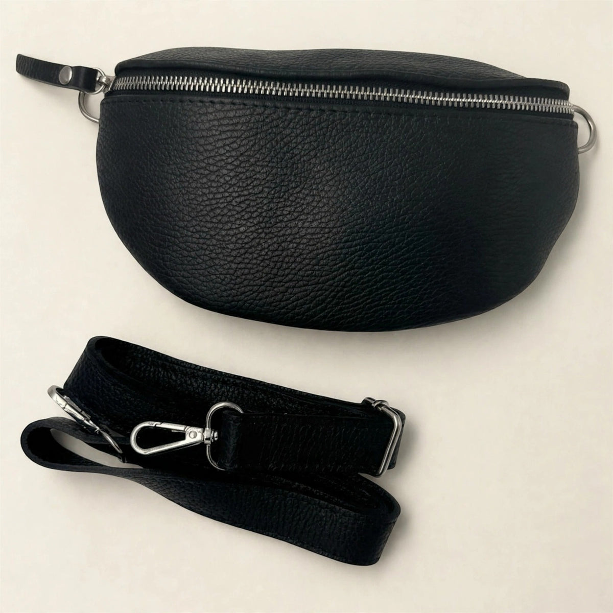 Belt Bags in genuine Italian leather, studio shot